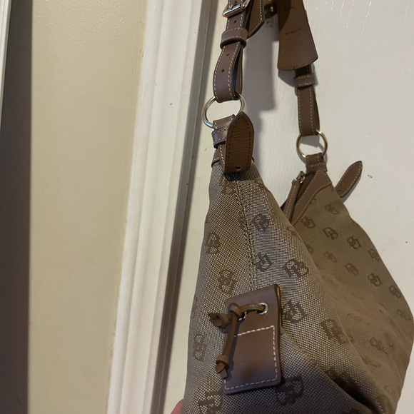 Dooney & Bourke HandBag - Picture 3 of 5